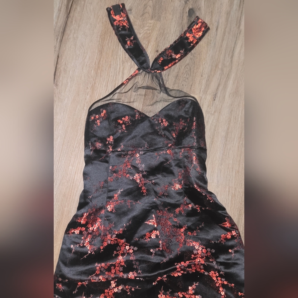 STUNNING CHEONGSAM